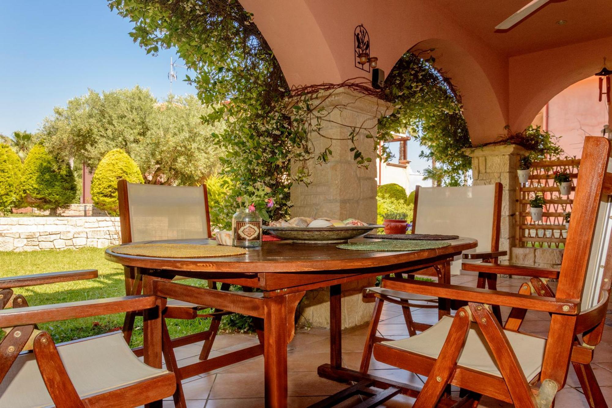 La Luna House Пефкохори Экстерьер фото
